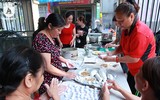 Xem người Hà Nội làm bánh trôi, bánh chay trong Tết Hàn thực